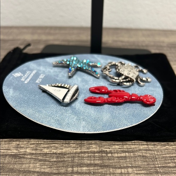 Nautical Motif Boat Bag Pin Set 🦞⚓️ - Picture 7 of 8